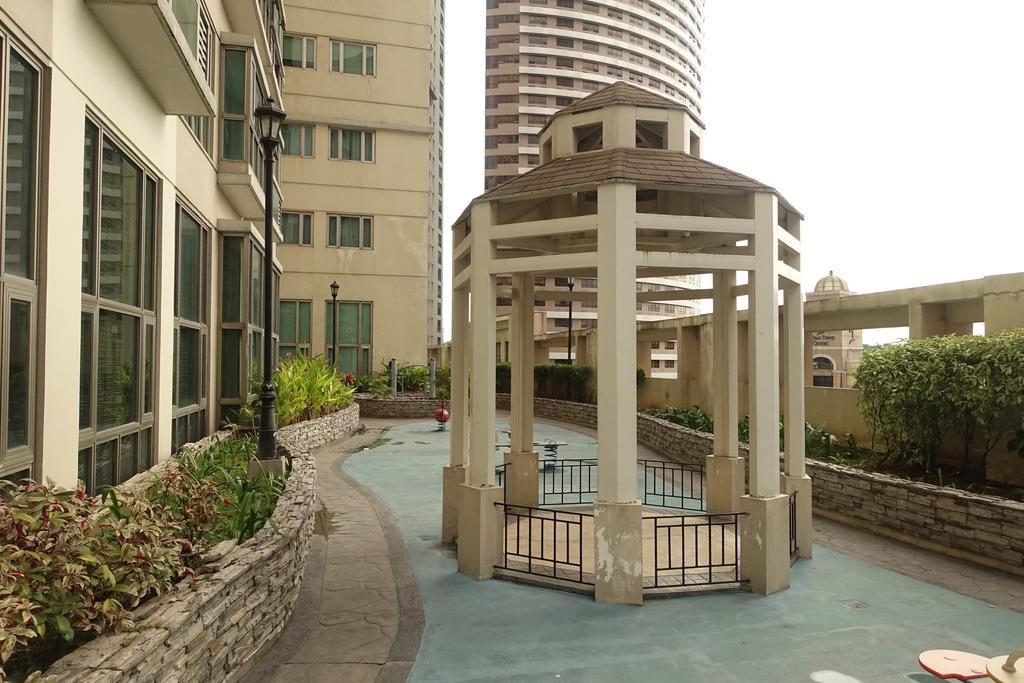 Luxury Condo At Forbeswood Parklane The Fort Bgc Makati City Buitenkant foto