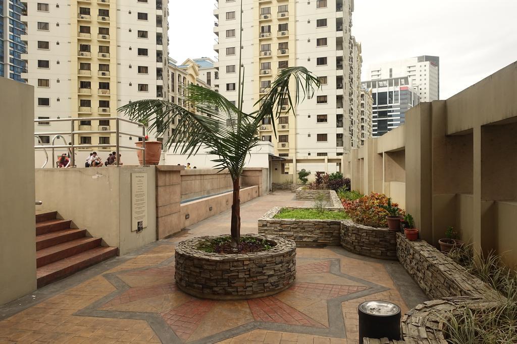 Luxury Condo At Forbeswood Parklane The Fort Bgc Makati City Buitenkant foto